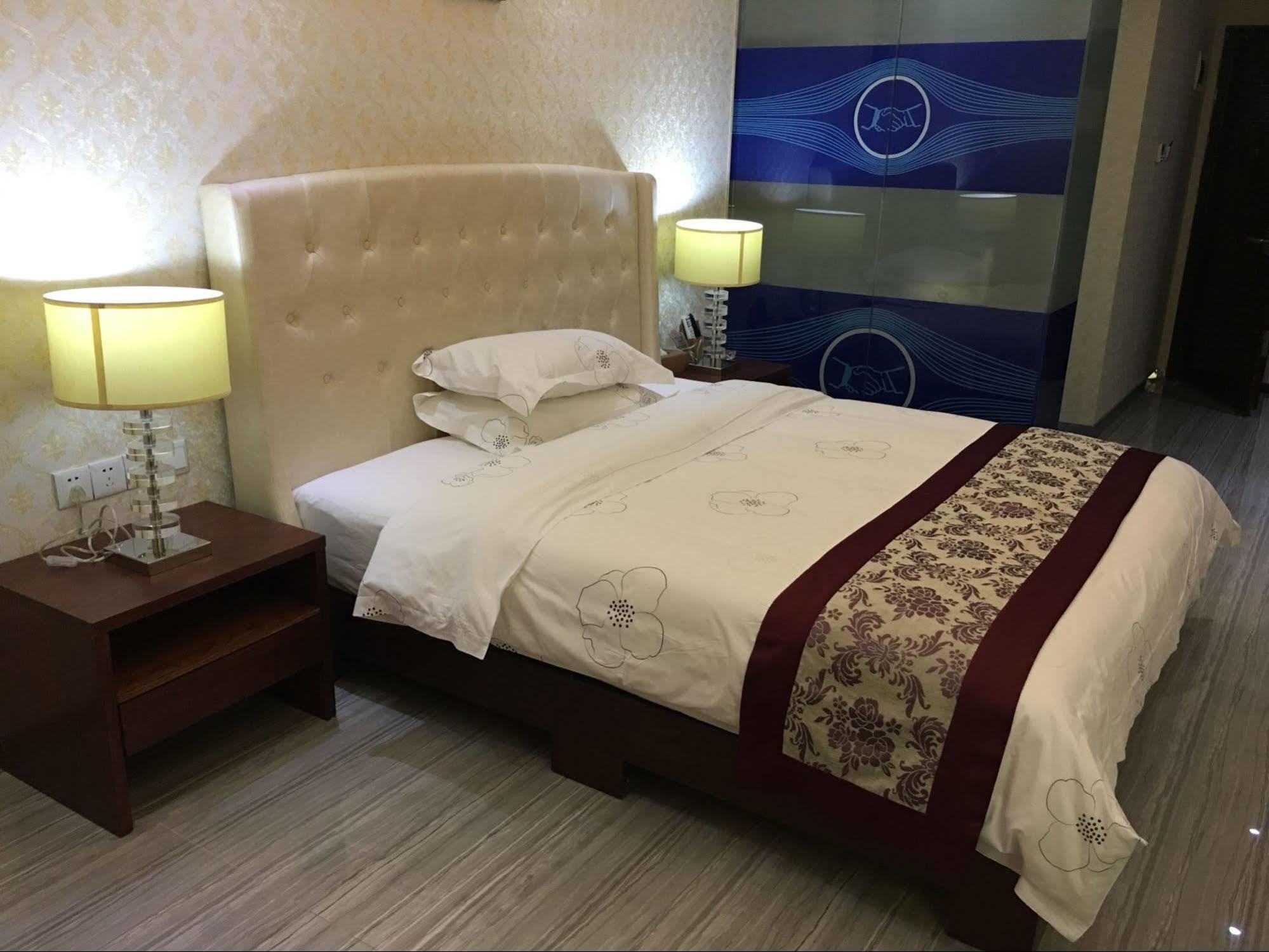 Marco Apartment Changsha Bagian luar foto